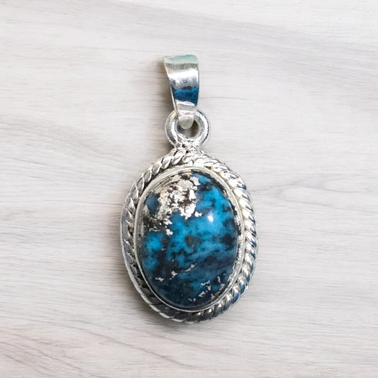 ईरानी फिरोजा पेंडेंट